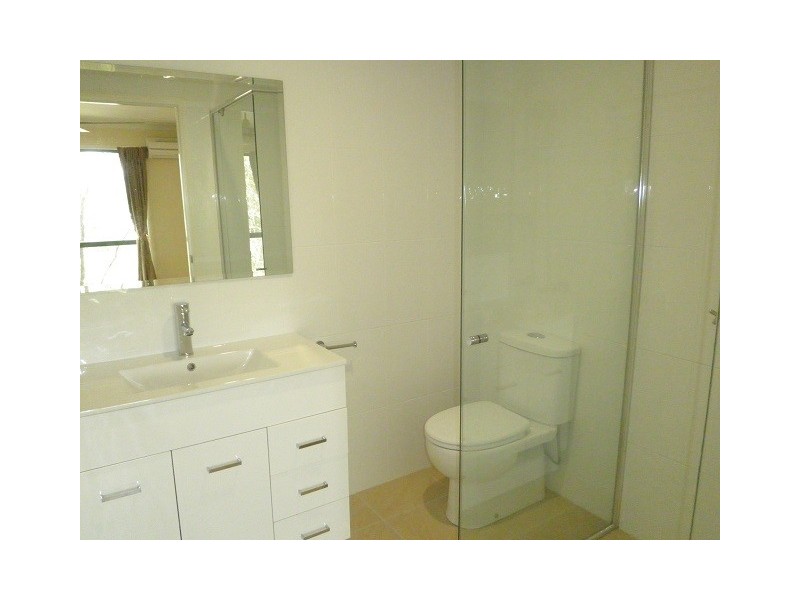 2008/6 Crestridge Crescent, Oxenford QLD 4210