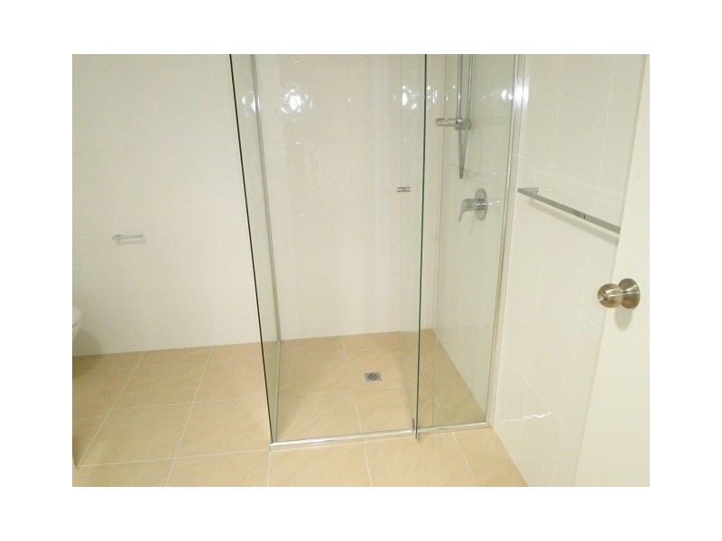 2008/6 Crestridge Crescent, Oxenford QLD 4210