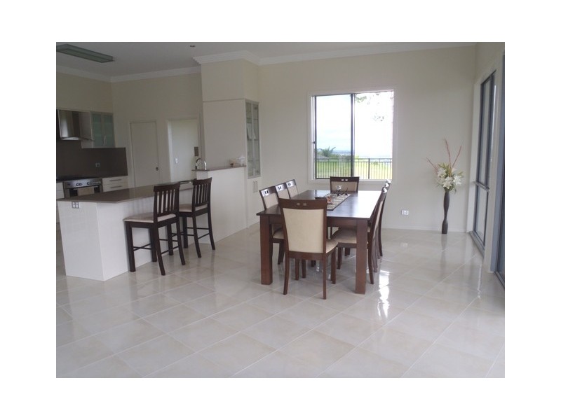 20 Zenith Crescent, Pacific Pines QLD 4211