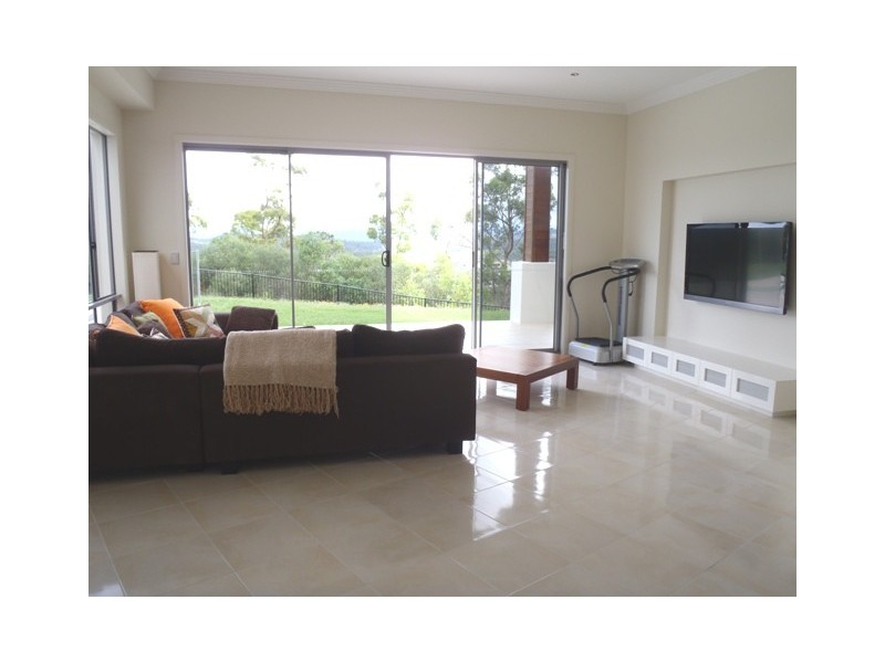 20 Zenith Crescent, Pacific Pines QLD 4211