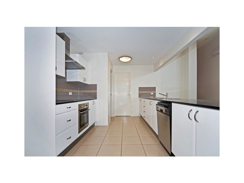 33 Mellum Cct, Pacific Pines QLD 4211