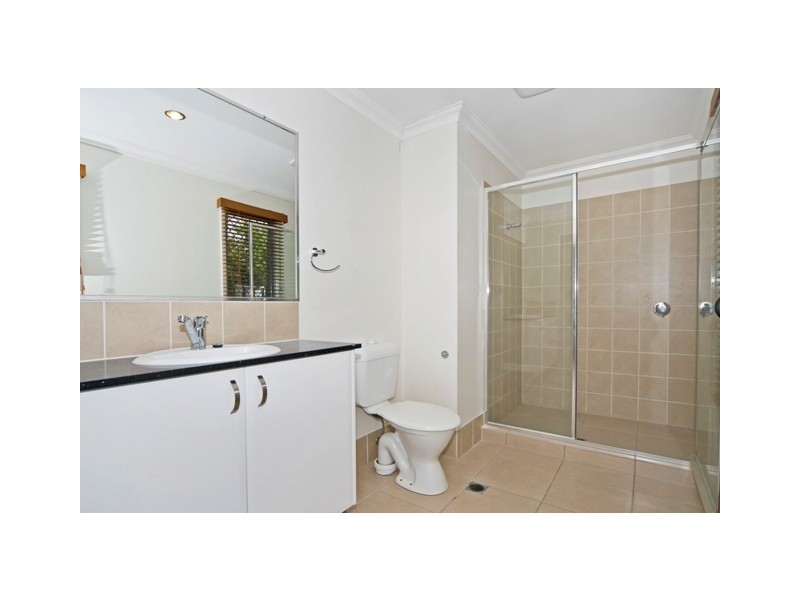 33 Mellum Cct, Pacific Pines QLD 4211