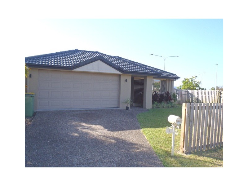 1 Boyer Street, Pacific Pines QLD 4211