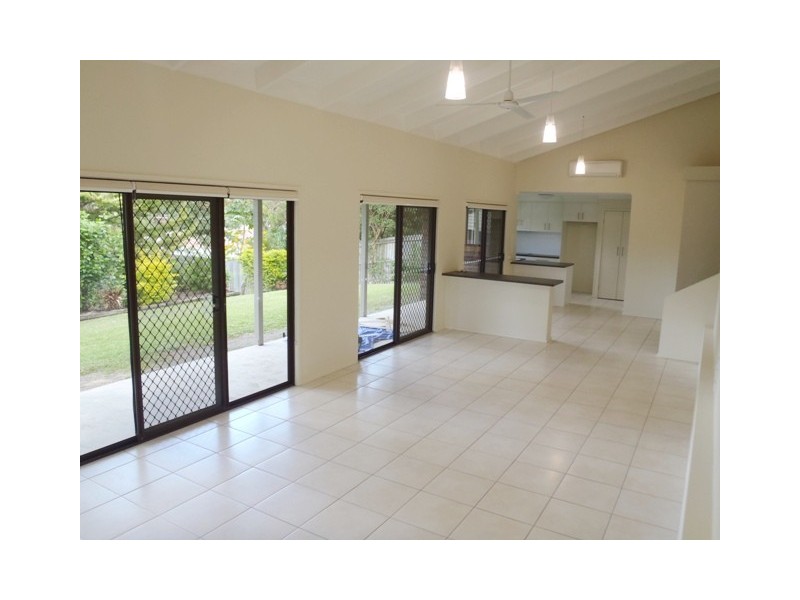 2/96 Yangoora Crescent, Ashmore QLD 4214