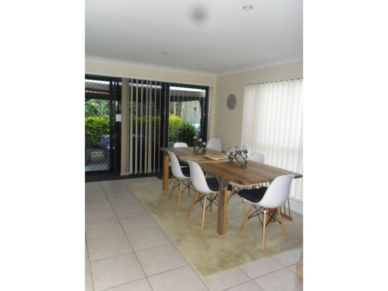 15 Bounty Way, Pacific Pines QLD 4211