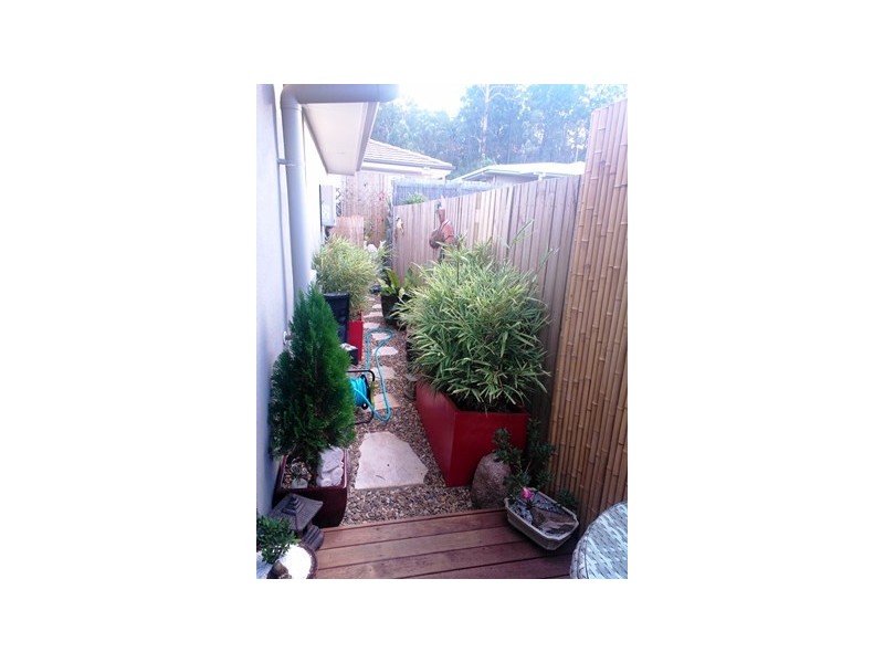 4 Eurella Street, Pacific Pines QLD 4211