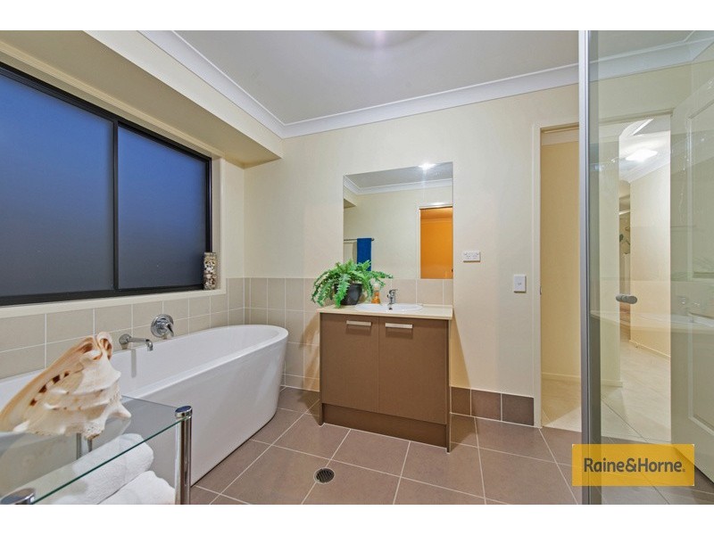 29 Manning Circuit, Pacific Pines QLD 4211