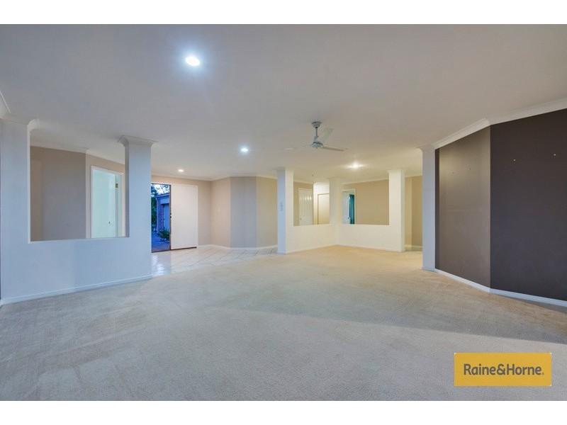 6 Woodbine Court, Parkwood QLD 4214
