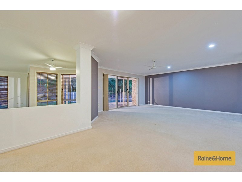 6 Woodbine Court, Parkwood QLD 4214