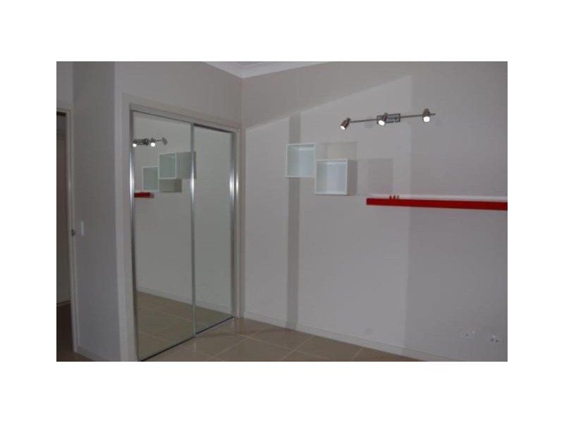 2/372 Pine Ridge Road, Coombabah QLD 4216