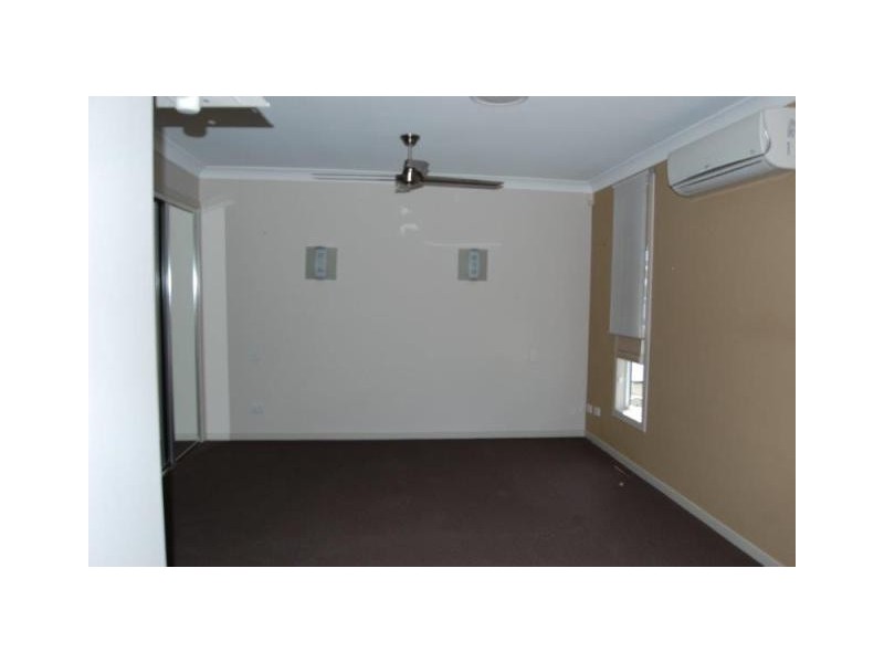 2/372 Pine Ridge Road, Coombabah QLD 4216