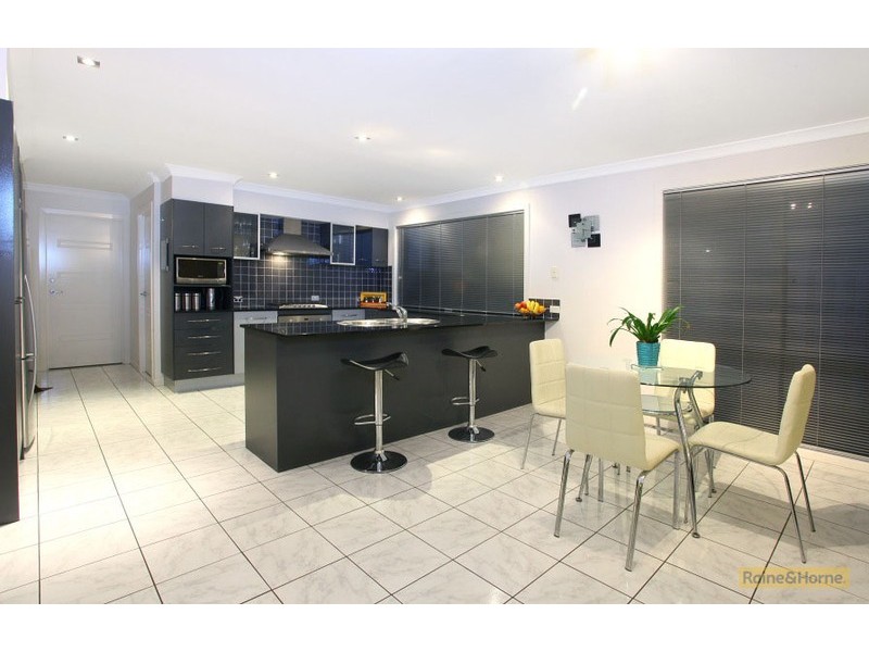 35 Oceanis Drive, Oxenford QLD 4210