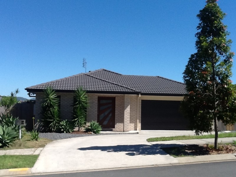 1 Bellinger Key, Pacific Pines QLD 4211