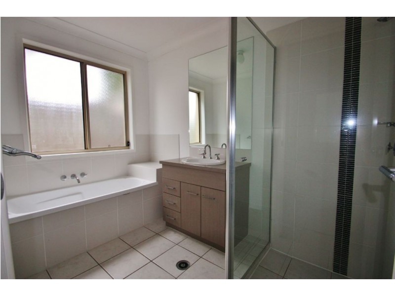 23 Cobb and Co, Oxenford QLD 4210