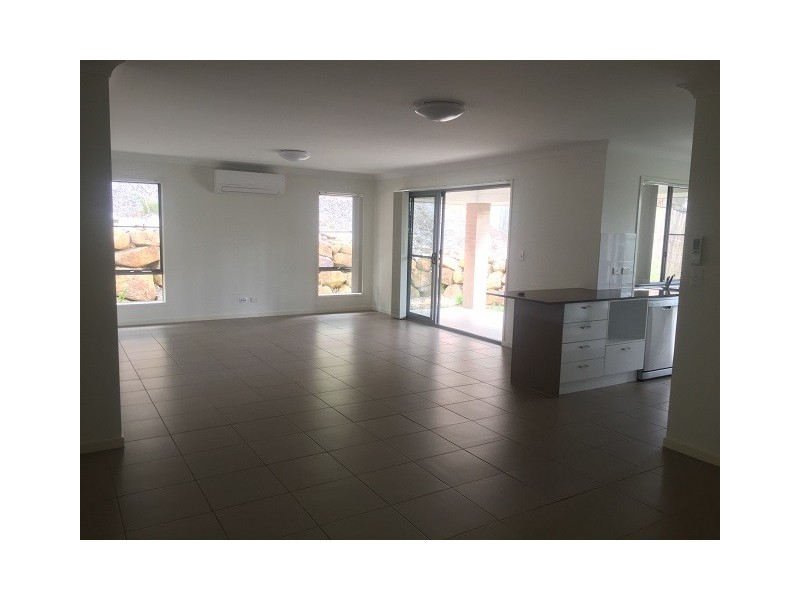 51 Davis Cup Court, Oxenford QLD 4210