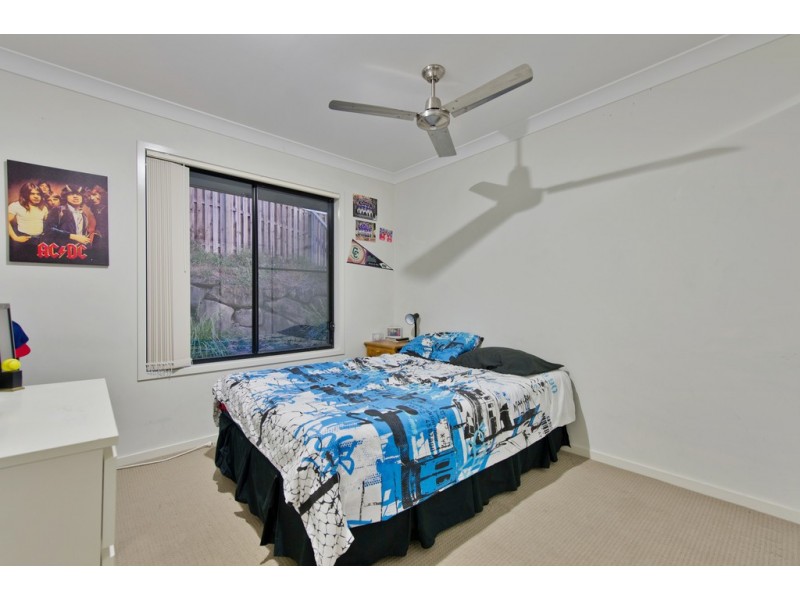 4 Willunga Street, Pacific Pines QLD 4211