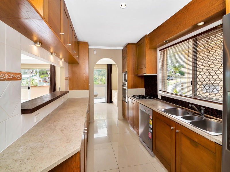 32 Forrest Avenue, Molendinar QLD 4214