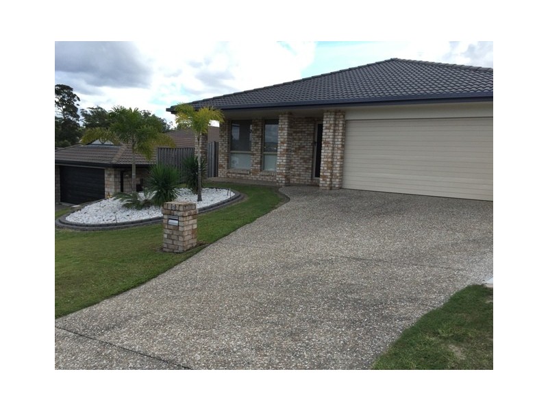 8 Buchanan Circuit, Oxenford QLD 4210