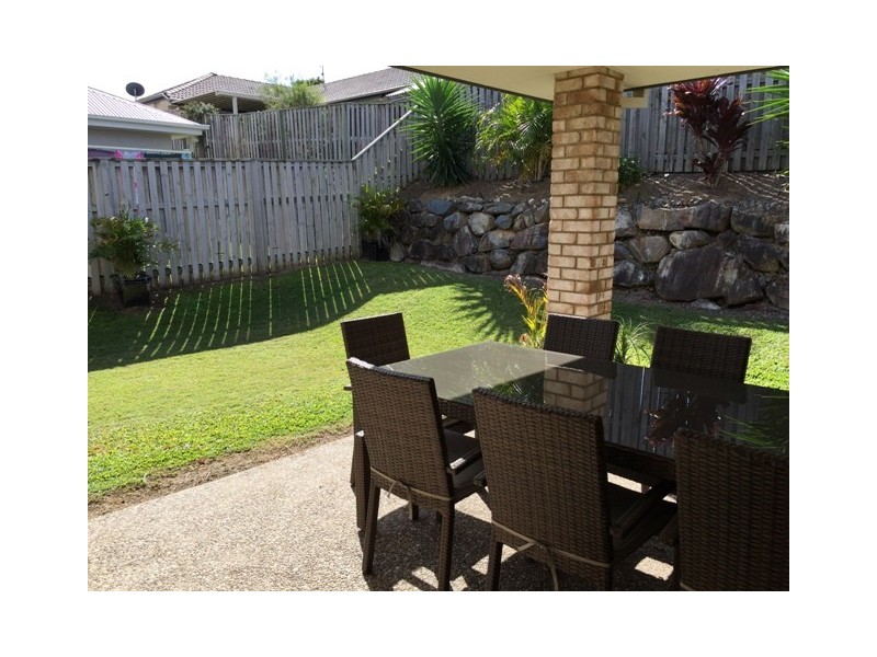 8 Buchanan Circuit, Oxenford QLD 4210