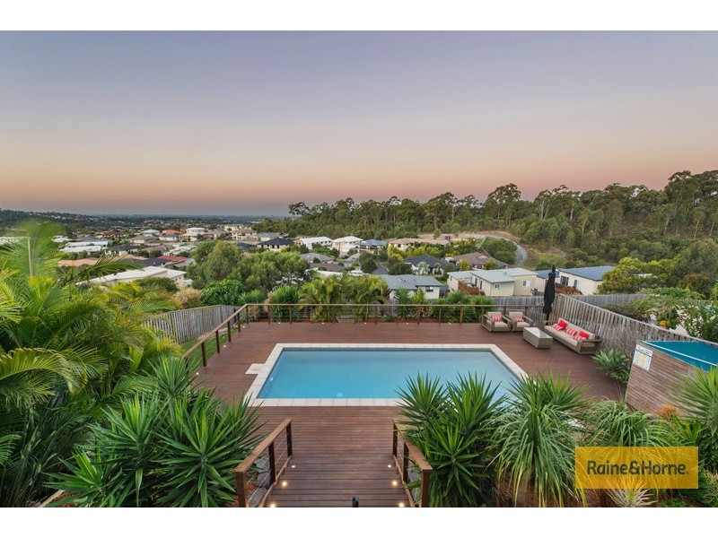 20 Wunburra Circle, Pacific Pines QLD 4211