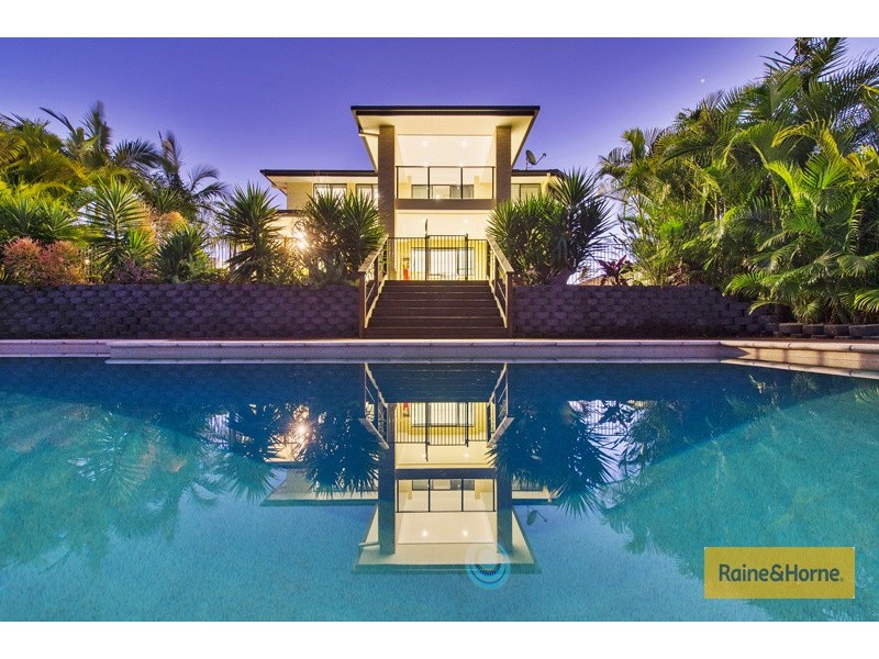 20 Wunburra Circle, Pacific Pines QLD 4211