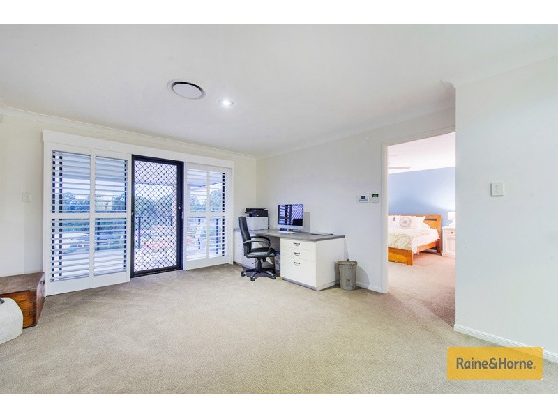 20 Wunburra Circle, Pacific Pines QLD 4211