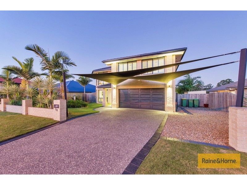 20 Wunburra Circle, Pacific Pines QLD 4211