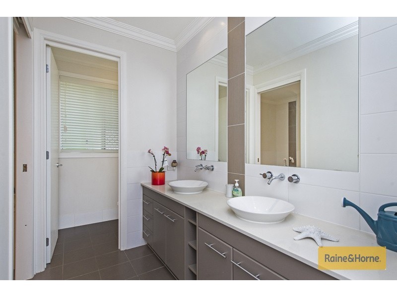 23 Brentwood Terrace, Oxenford QLD 4210