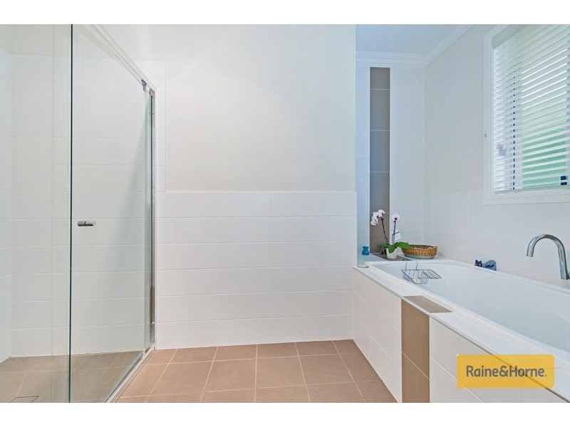 23 Brentwood Terrace, Oxenford QLD 4210