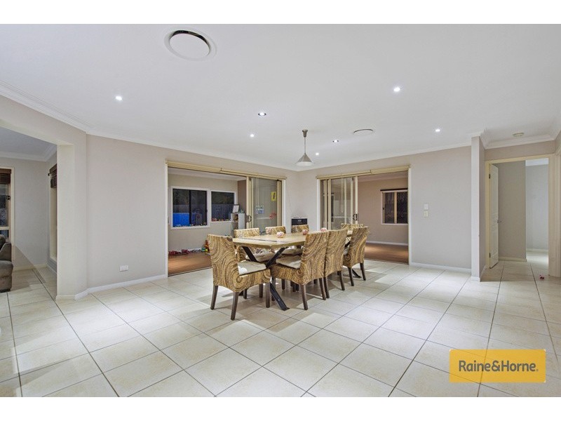 6 McRae Circuit, Pacific Pines QLD 4211