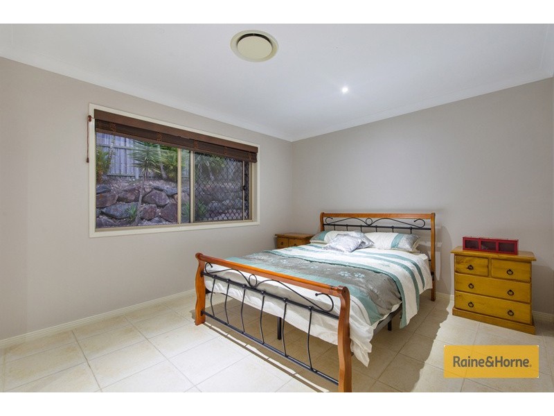 6 McRae Circuit, Pacific Pines QLD 4211