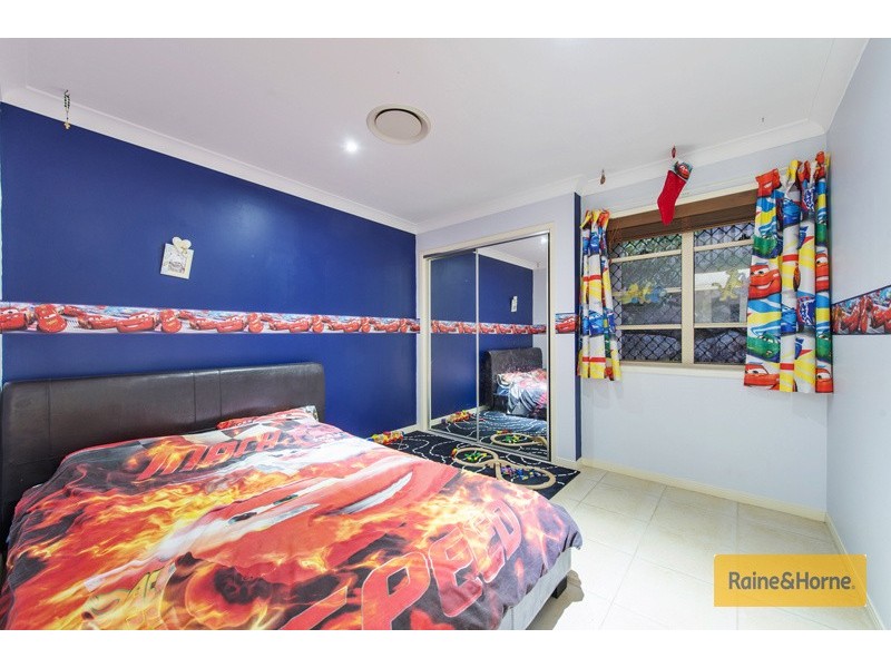 6 McRae Circuit, Pacific Pines QLD 4211