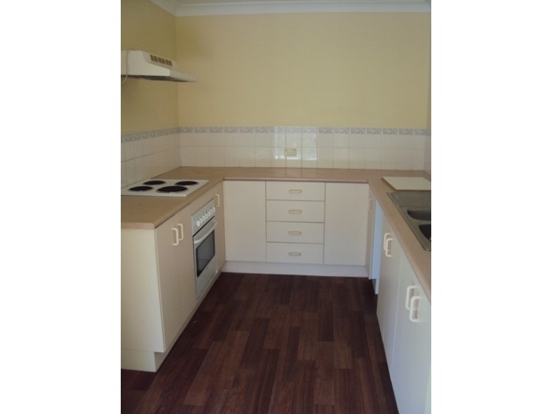 2/79 Cootharaba Dr, Helensvale QLD 4212