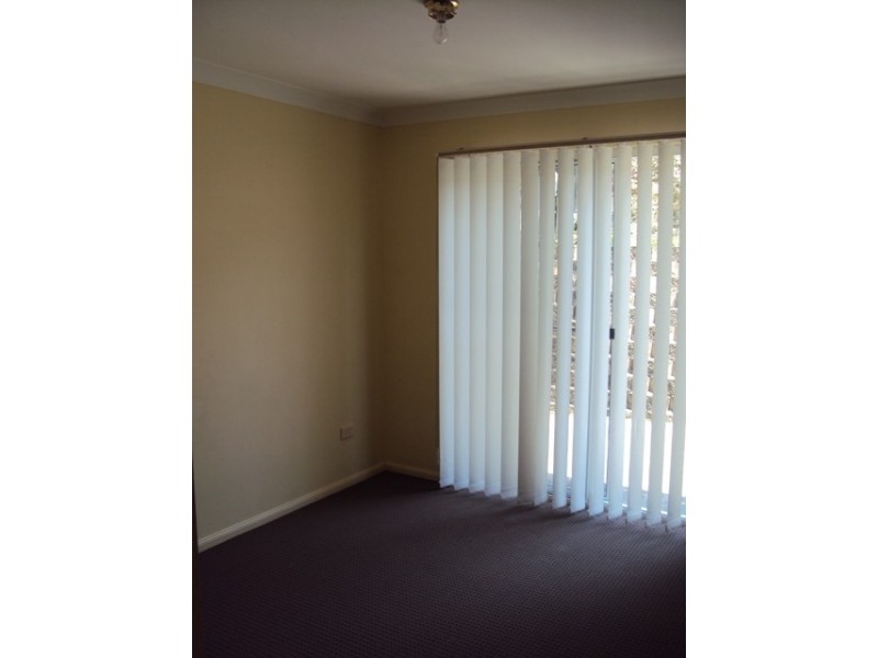 2/79 Cootharaba Dr, Helensvale QLD 4212