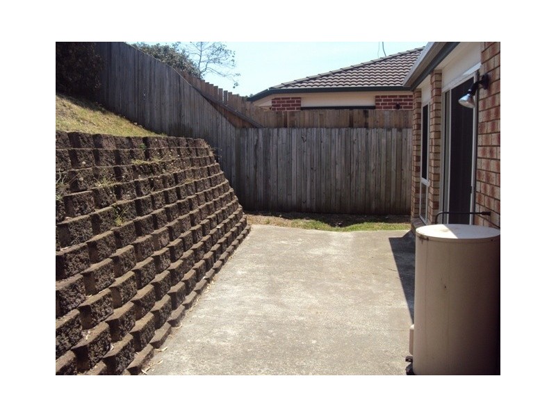 2/79 Cootharaba Dr, Helensvale QLD 4212