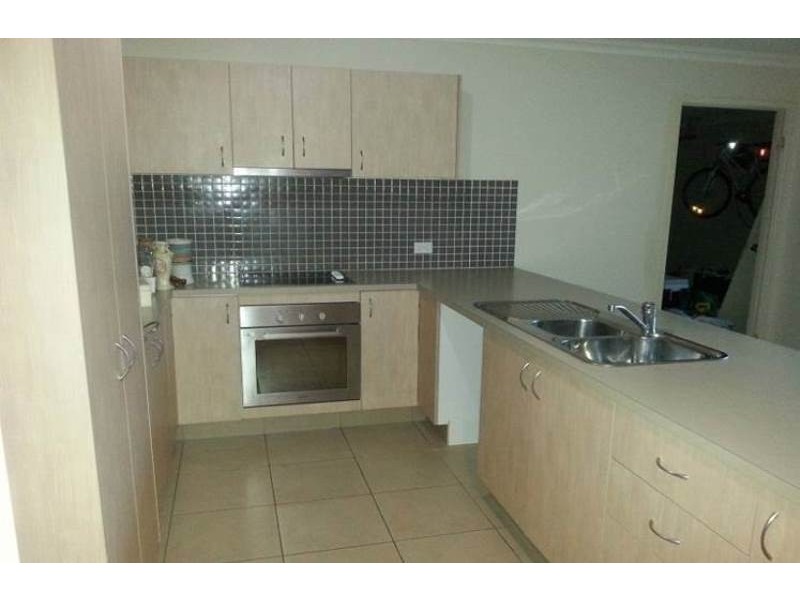 1/1 Mulberry Terrace, Pimpama QLD 4209