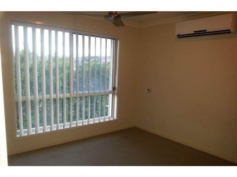 1/1 Mulberry Terrace, Pimpama QLD 4209