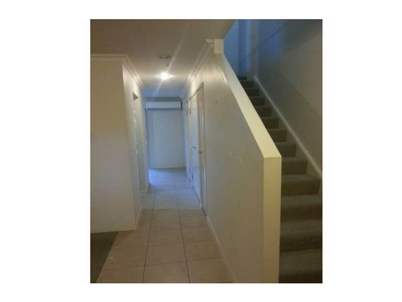1/1 Mulberry Terrace, Pimpama QLD 4209