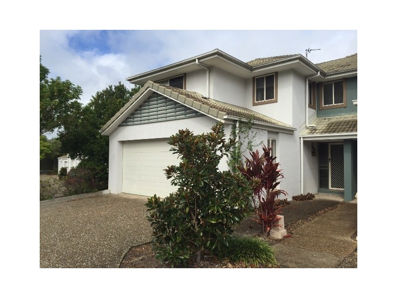 13/1 Carnarvon Crt, Oxenford QLD 4210