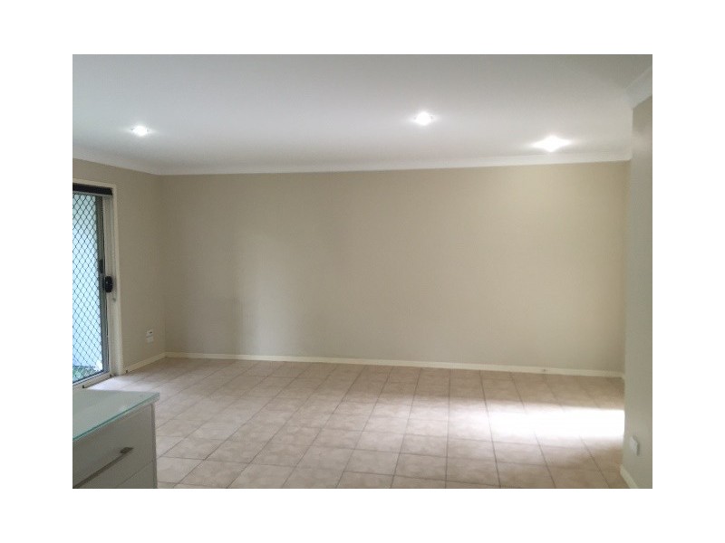 13/1 Carnarvon Crt, Oxenford QLD 4210