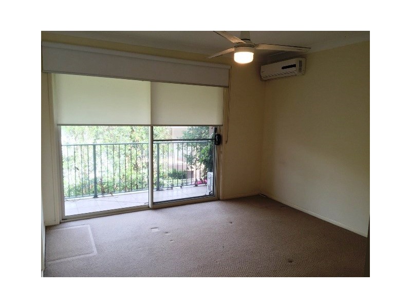 13/1 Carnarvon Crt, Oxenford QLD 4210