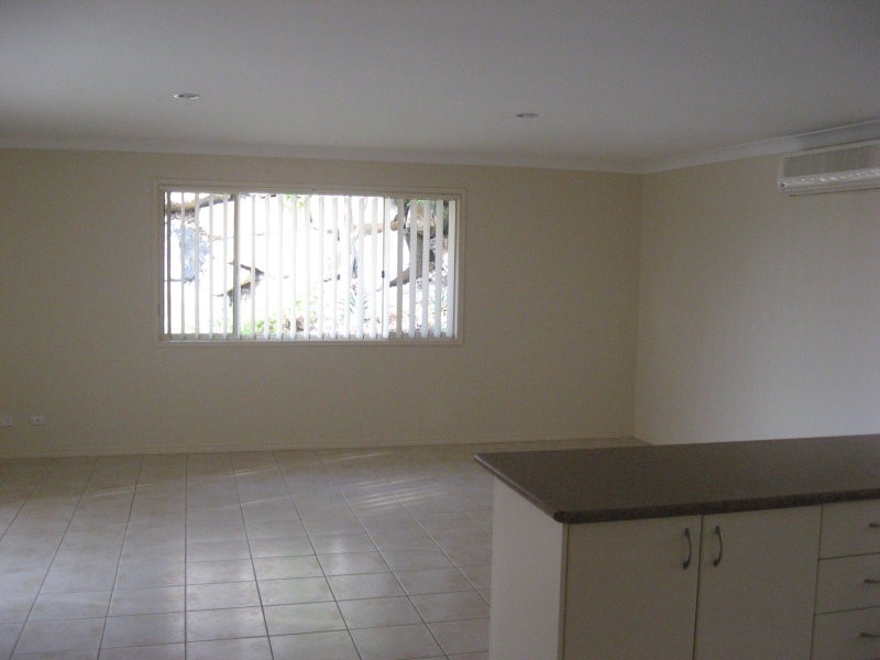27 Heatons Crescent, Pacific Pines QLD 4211