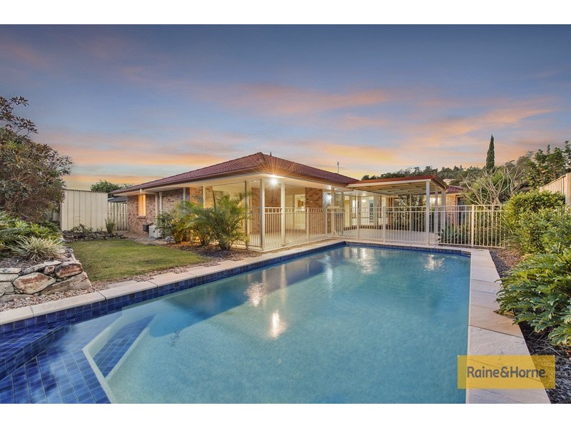 10 Kanangra Crescent, Pacific Pines QLD 4211