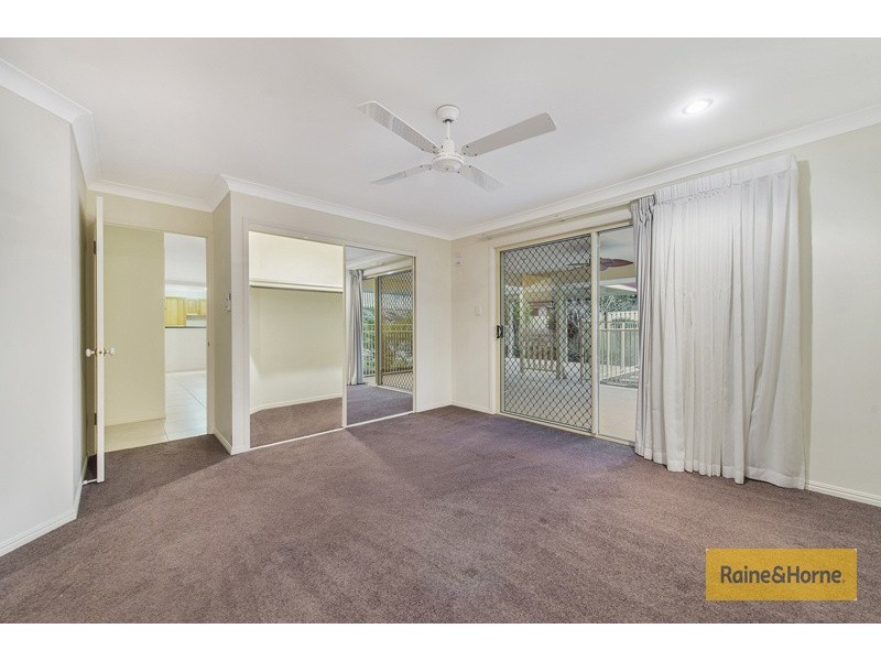 10 Kanangra Crescent, Pacific Pines QLD 4211