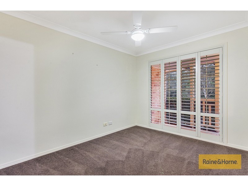 10 Kanangra Crescent, Pacific Pines QLD 4211