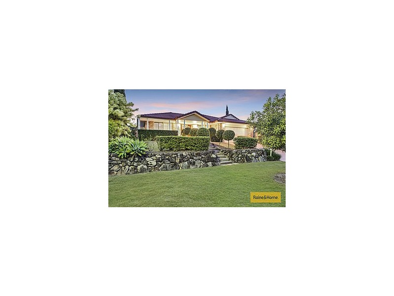 10 Kanangra Crescent, Pacific Pines QLD 4211