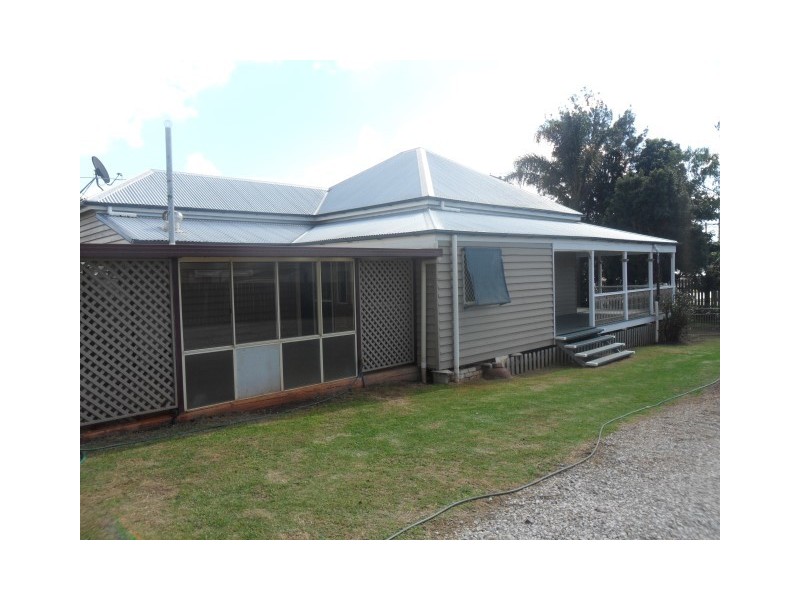 204. Taylor Street, Newtown QLD 4350