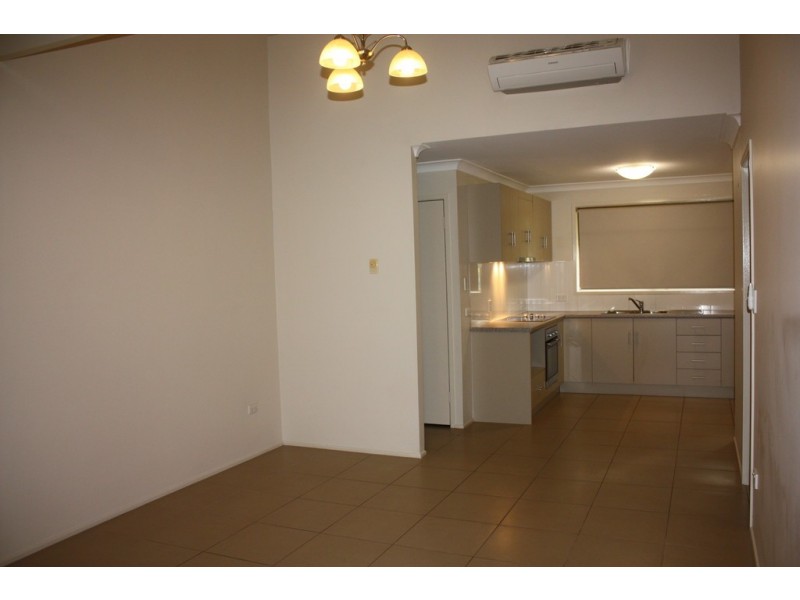 11/1 Whichello Street, Newtown QLD 4350