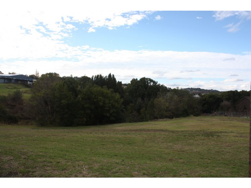 11/1 Whichello Street, Newtown QLD 4350