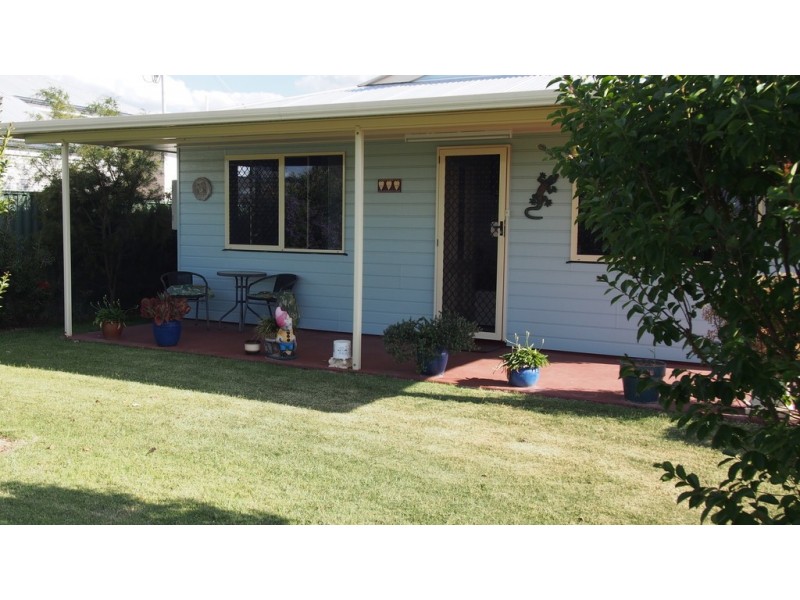 25 Free Street, Nobby QLD 4360